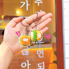 ** Móc khóa burger phô mai dây nâu