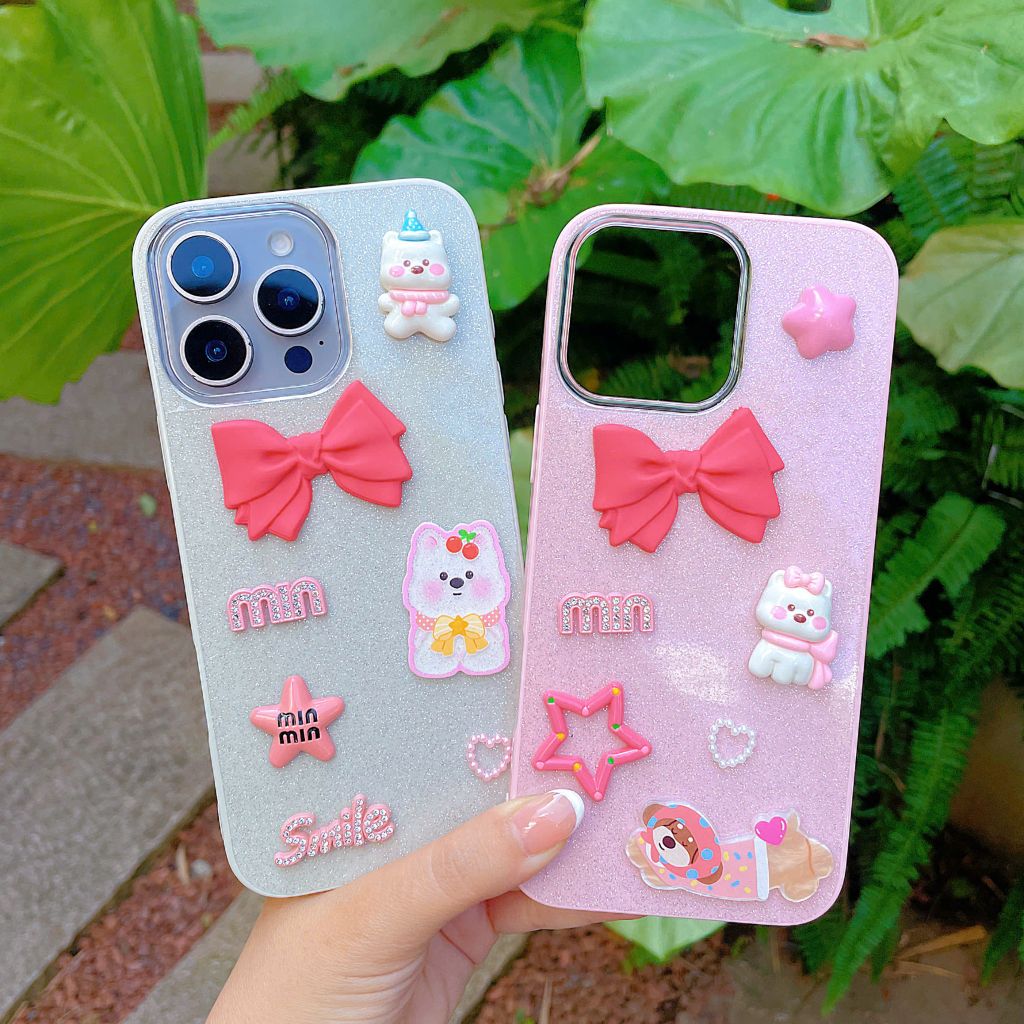 Ốp IP 15 Pro Max lưng nhũ kim tuyến sticker nổi cún nơ hồng