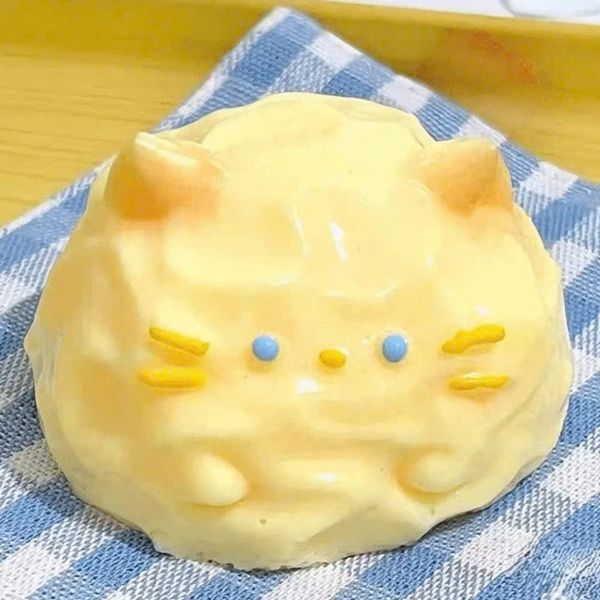 ** Slime mèo vàng ú