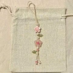 ** Dây đeo điện thoại hoa/ngôi sao hồng lá xanh