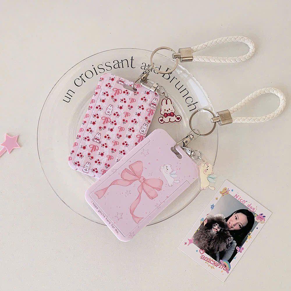 ** Móc treo/thẻ bảng tên Hisocute hồng