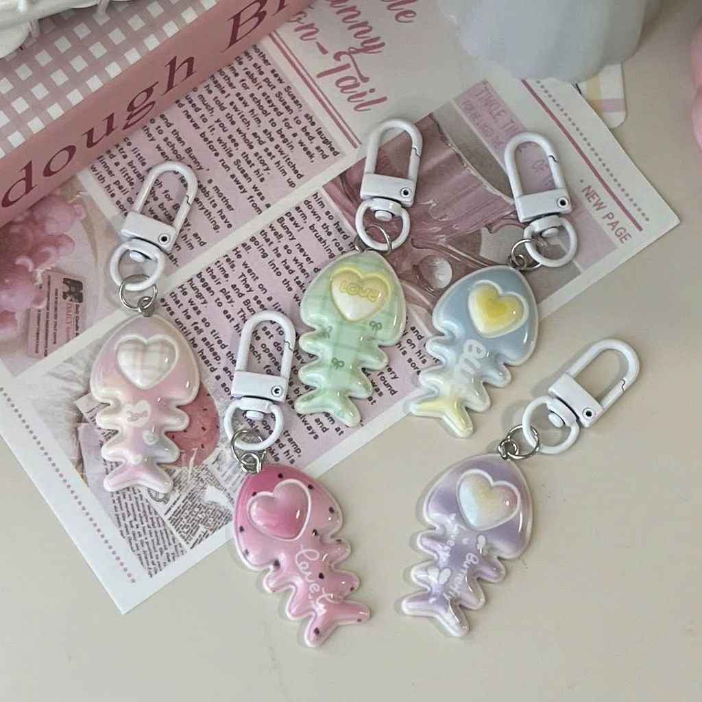 ** Móc khóa xương cá trái tim cầu vồng