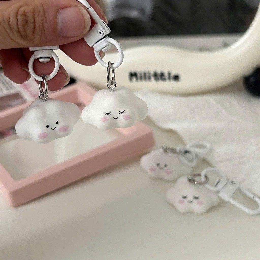 ** Móc khóa mini đám mây trăng rằm