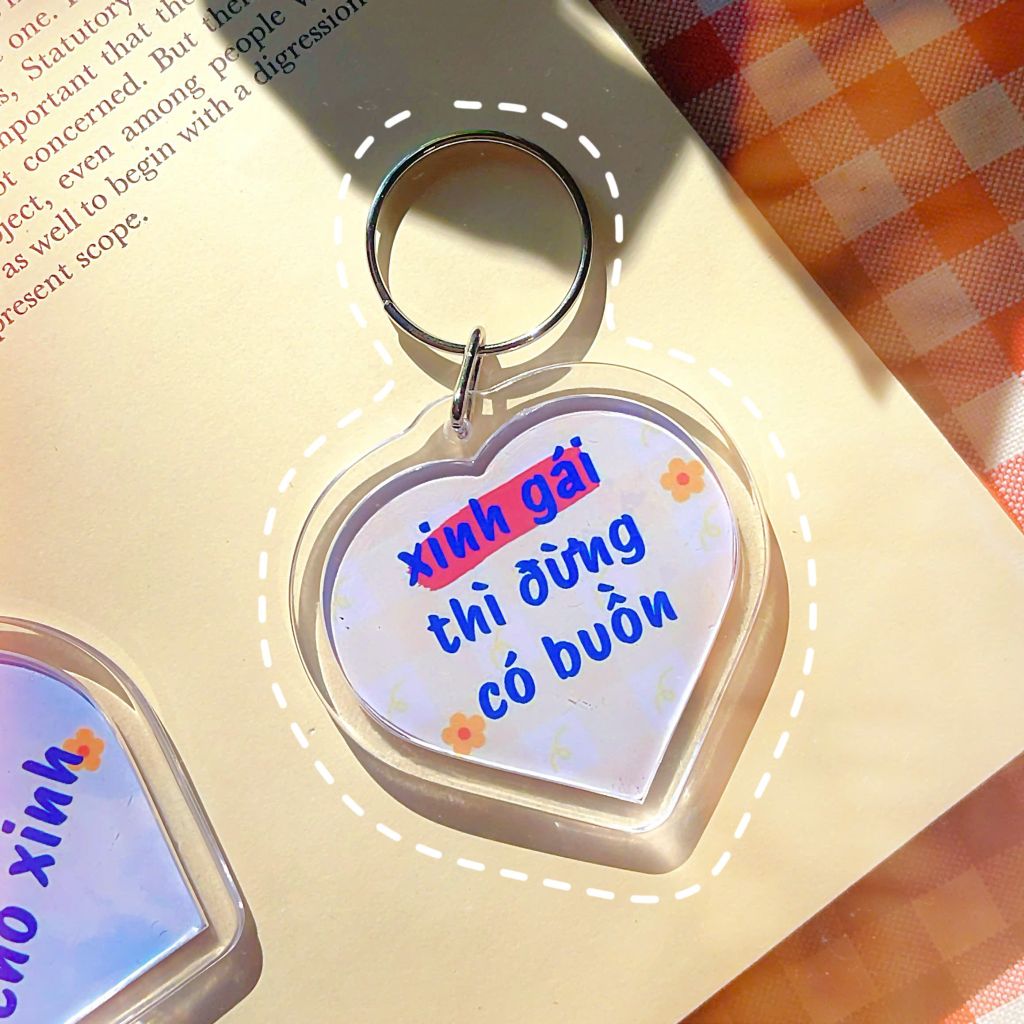 ** Móc khóa mica in câu nói động lực