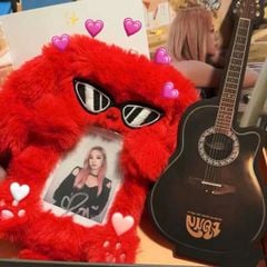 ** Móc khóa treo ảnh thỏ đỏ tai dài