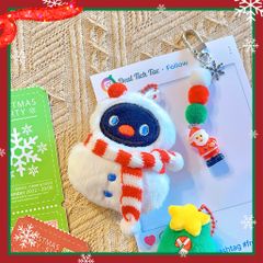 ** Móc khóa gấu Noel