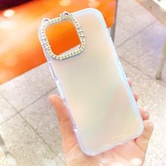 ** Ốp IP 16 Pro Max viền camera Kitty đá nền trơn ánh kim