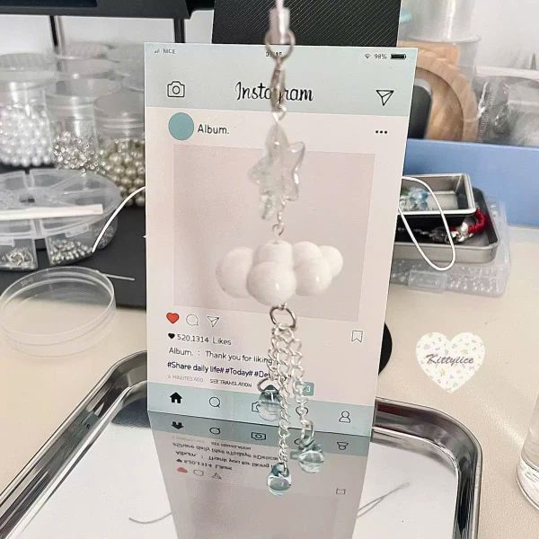 ** Dây đeo điện thoại đám mây bồng bền