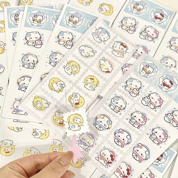 ** Set 2 tờ sticker Kitty dãy 2 hàng