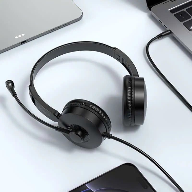 ** Headphone dây Robot P30