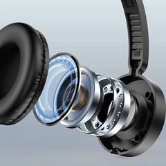 ** Headphone dây Robot P30