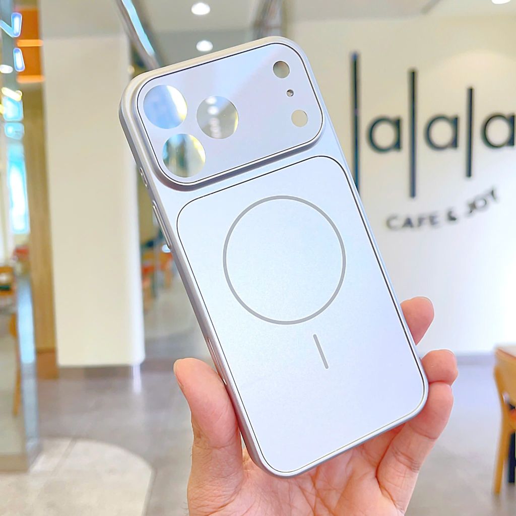 ** Ốp IP 17 Pro Max AG Class lưng nhám viền cứng magsafe