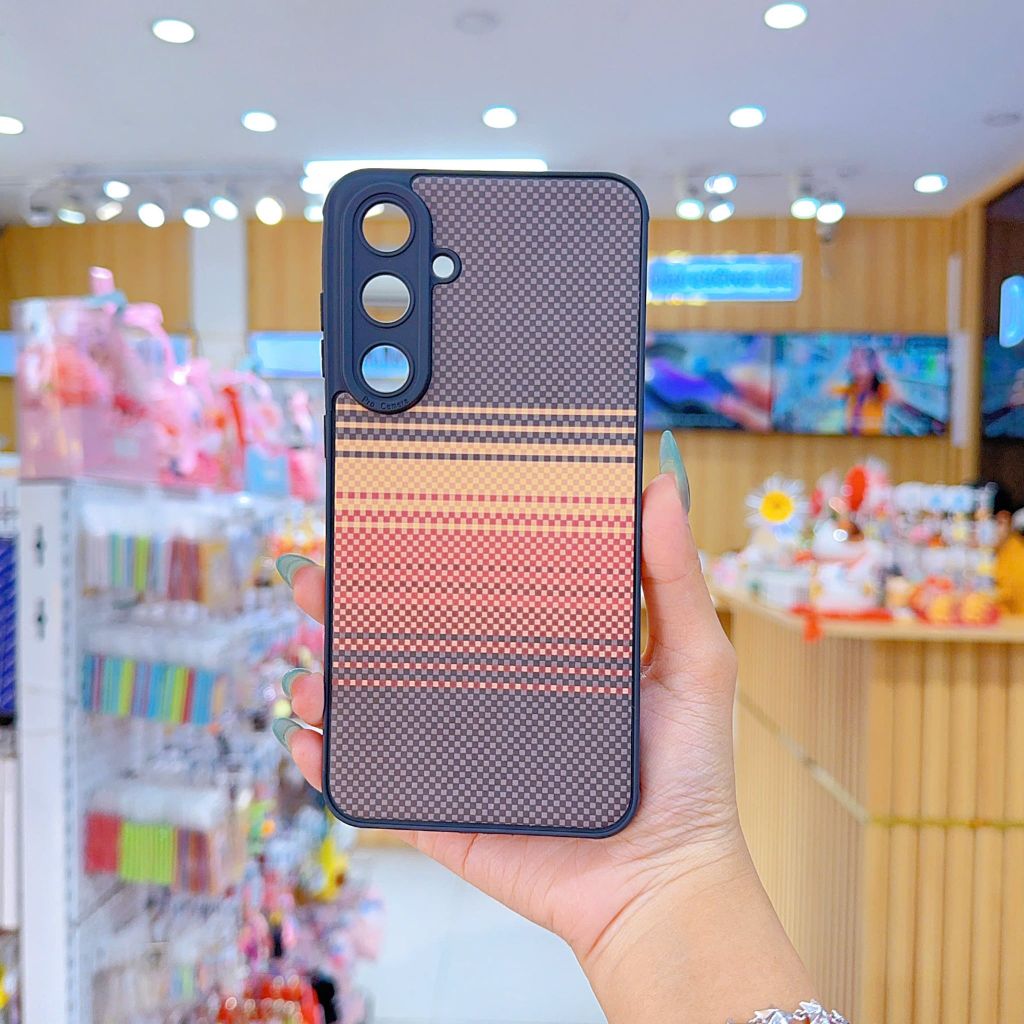 ** Ốp SS S24 Fe dẻo lưng giả da họa tiết Pixel