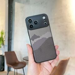 ** Ốp IP 17 Pro dẻo lưng giả da họa tiết Pixel