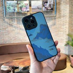 ** Ốp IP 16 Pro dẻo lưng giả da họa tiết Pixel