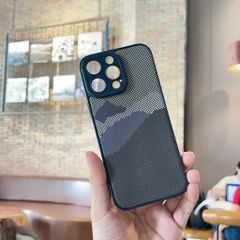** Ốp IP 15 Pro Max dẻo lưng giả da họa tiết Pixel