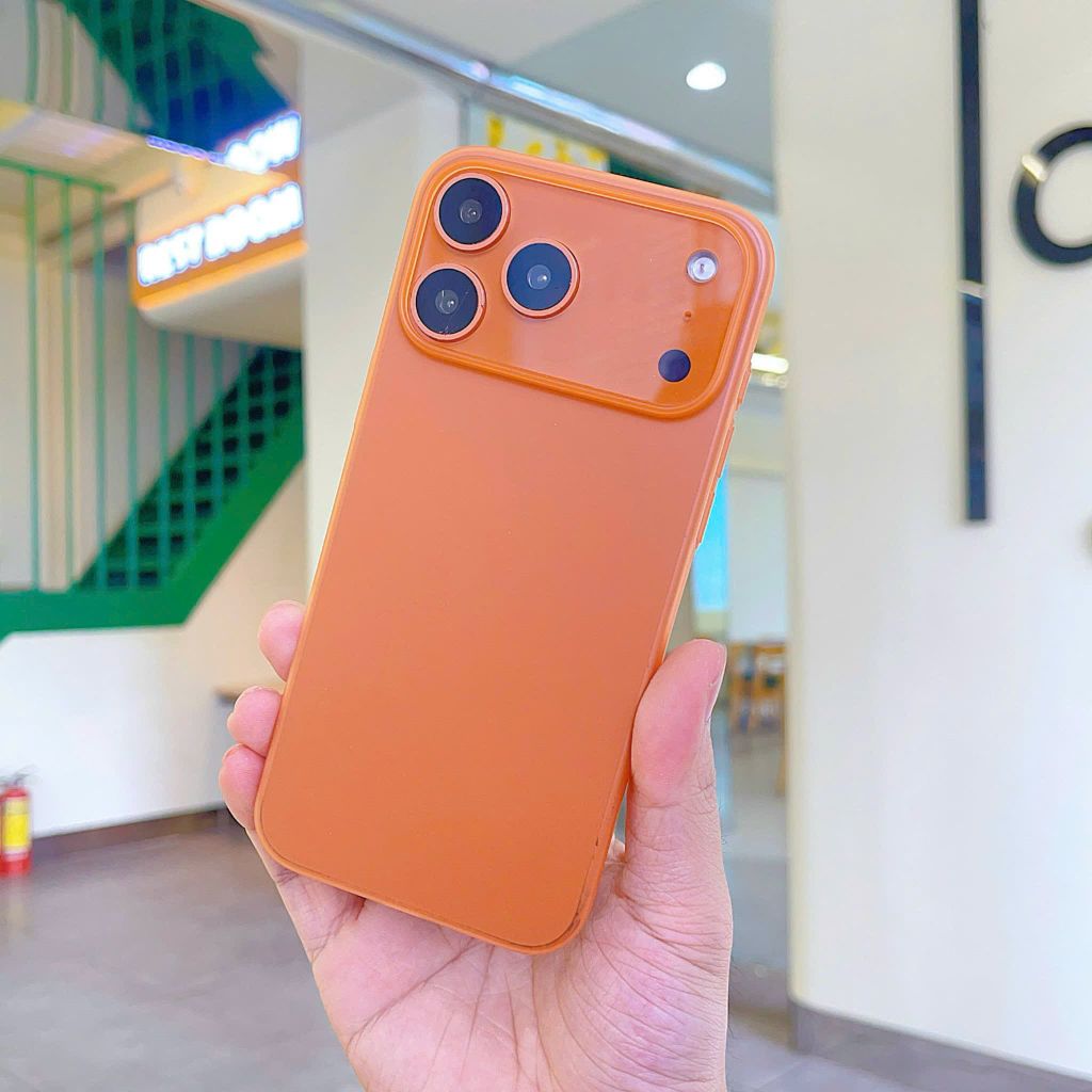 ** Ốp IP 17 Pro Max Ravaka nhám lụa siêu mỏng