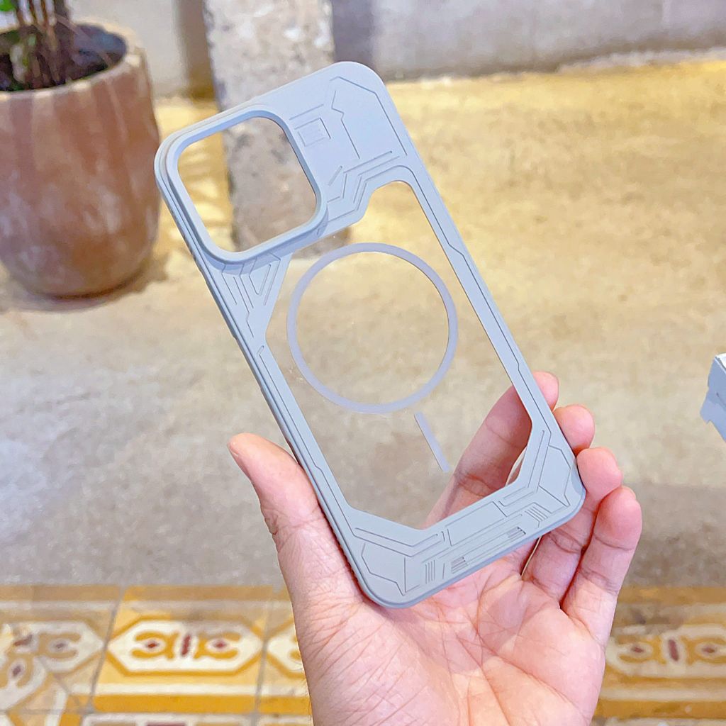 ** Ốp IP 16 Pro Max trong Magsafe phối bản mạch