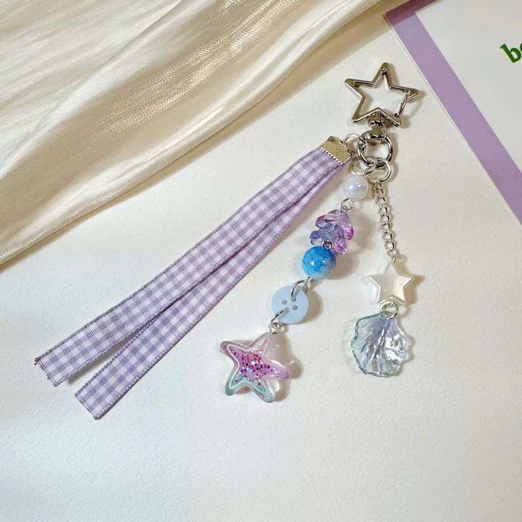 ** Móc khóa/dây đeo điện thoại sao biển kim tuyến dây vải caro tím