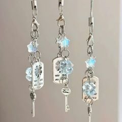 ** Dây đeo điện thoại cỏ bốn lá thẻ bài chìa khóa