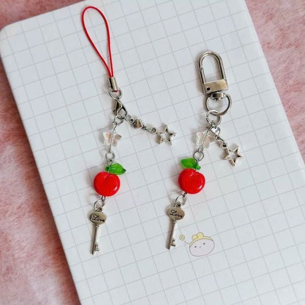 ** Dây đeo điện thoại táo đỏ chìa khóa