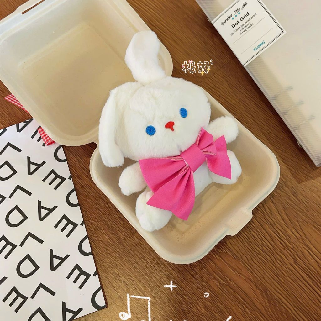 ** Móc khóa bông thỏ trắng nơ hồng/xanh