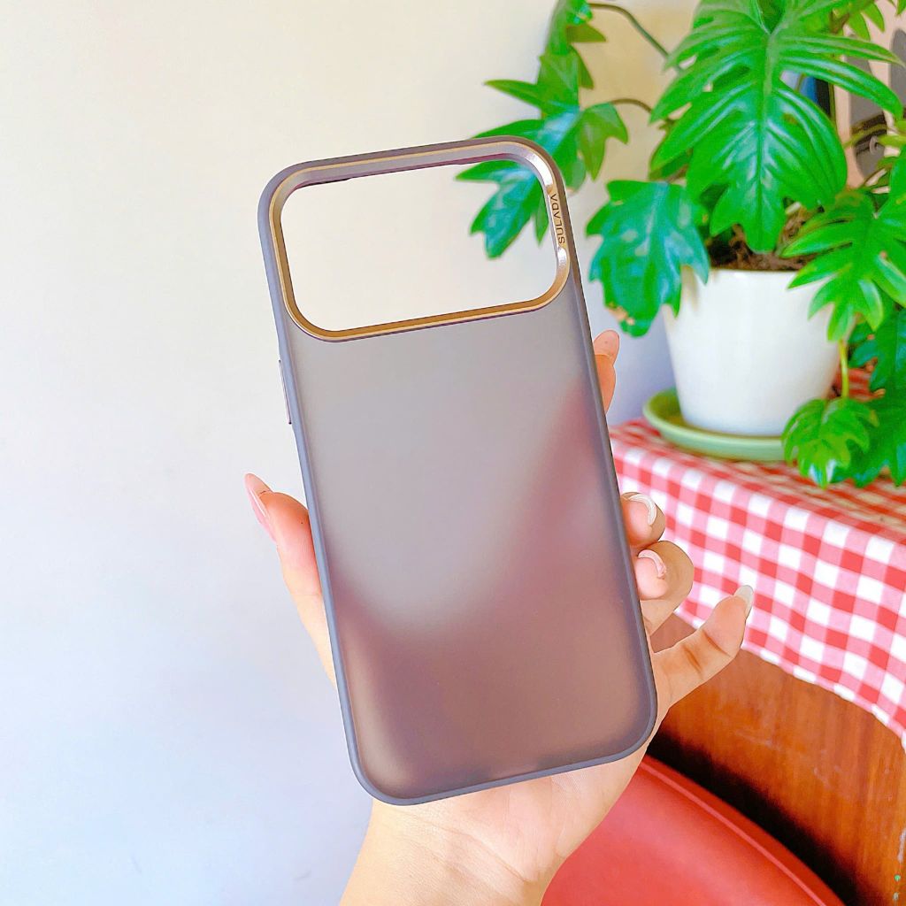 ** Ốp IP 17 Pro Max Sulada nhám viền màu