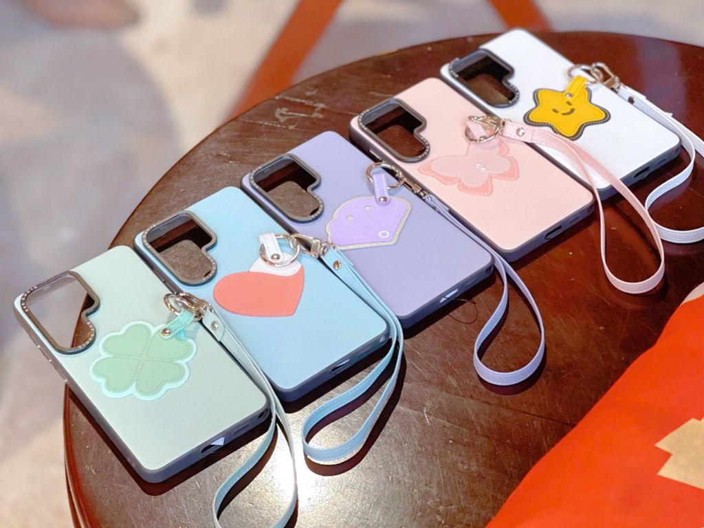 ** Ốp SS S26 Ultra Duxducis Luvy da PU kèm dây