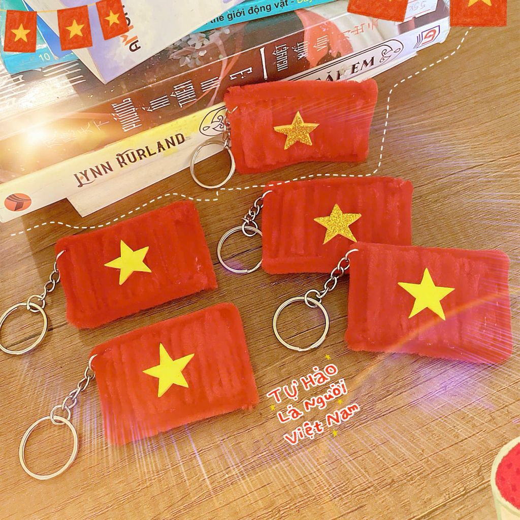 ** Móc khóa lá cờ kẽm nhung