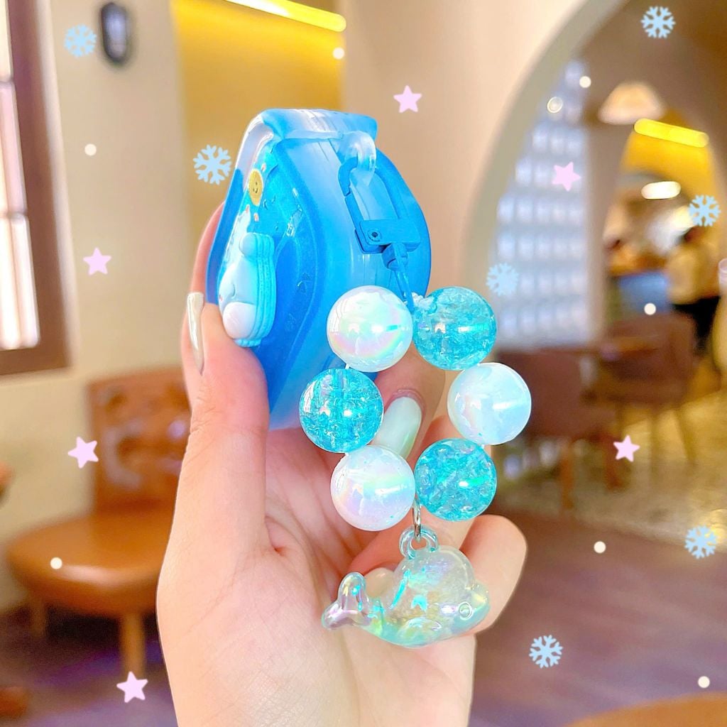 ** Case Airpods 4 dẻo xanh charm nổi cá heo Lucky
