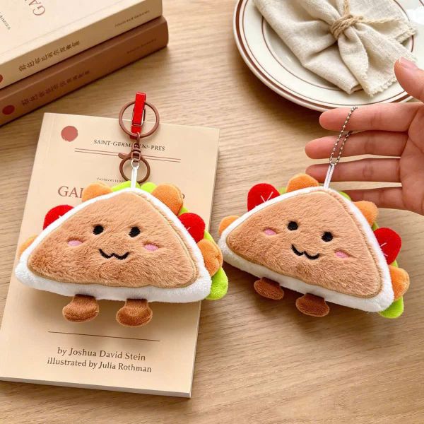 ** Móc khóa bông bánh sandwich tam giác