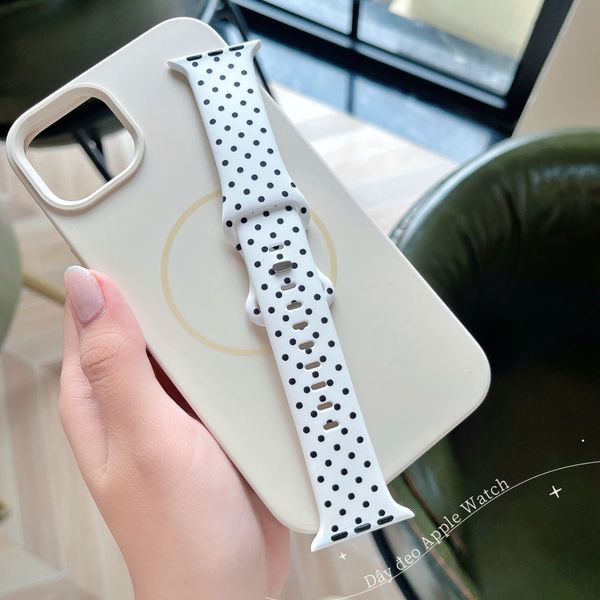 ** Dây Apple Watch silicon trắng chấm bi đen size 38/40/41
