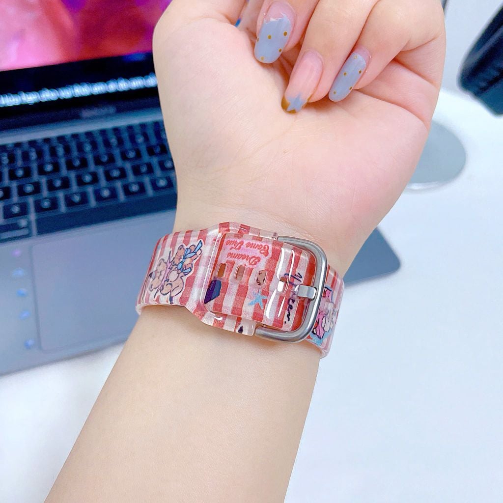 ** Dây Apple Watch nhựa sọc đỏ gấu và nơ size 38/40/41