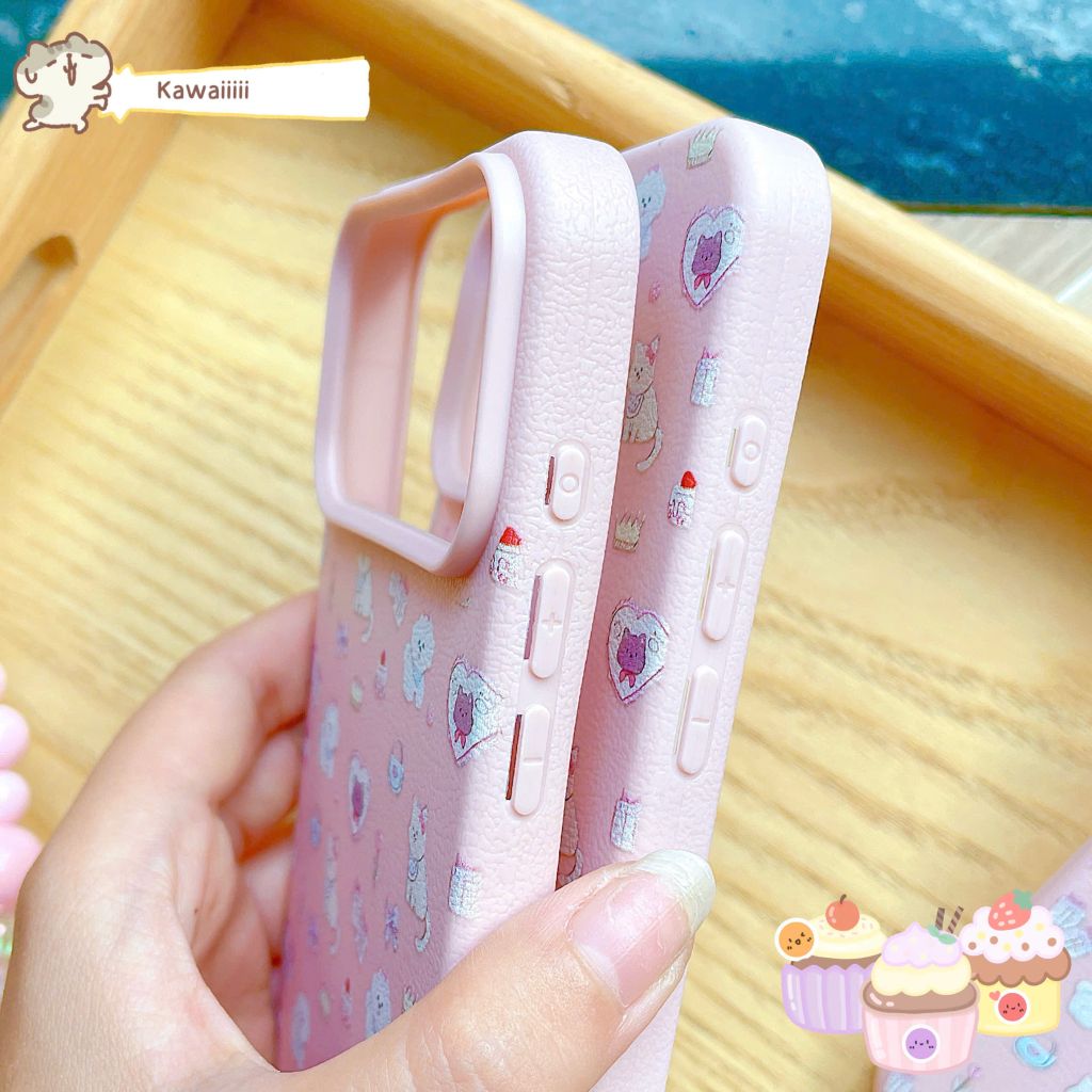 Ốp iPhone 14 Pro vân sần cún trắng và mèo vàng nền hồng