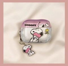 ** Case Airpods Pro 3 cún Snoopy ôm tim nắp hồng