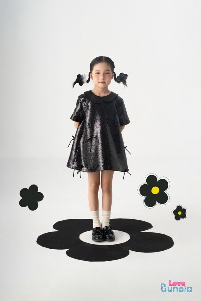 LE20 - Váy Sequin có tay cổ sen cho bé gái