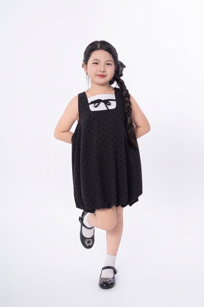 LE104 - Đầm Váy bí vải chấm bi phối nơ thủ công