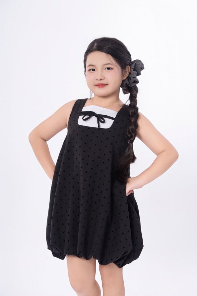 LE104 - Đầm Váy bí vải chấm bi phối nơ thủ công