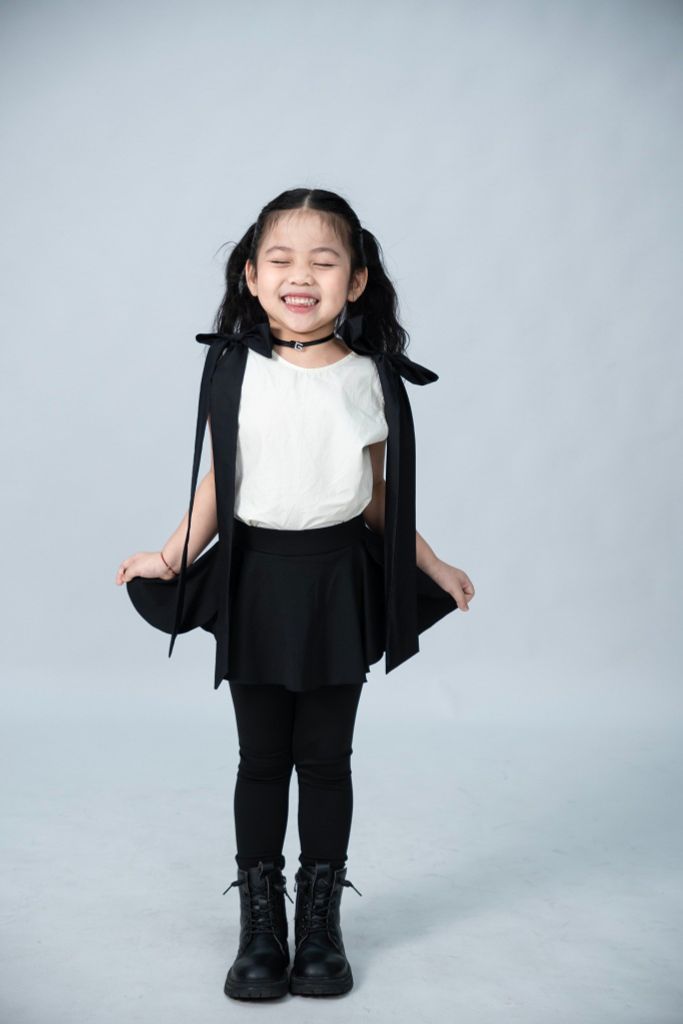 LE05 - Áo croptop dây nơ vai bé gái xinh xắn