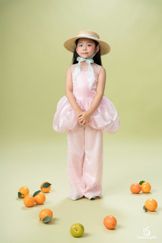 Sắc 8 - Quần Sequin