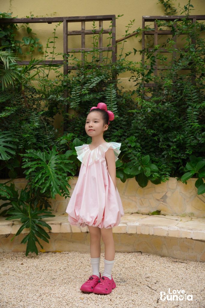 LE39 - Váy bí cổ bèo cho bé gái