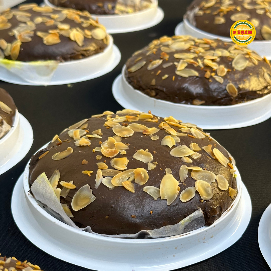  CHOCOLATE DURIAN CREPE CAKE 16CM (580G) 