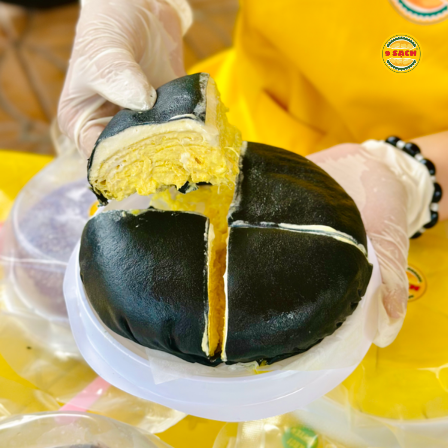  BAMBOO CHARCOAL CHEESE DURIAN CAKE 16CM (580G) 