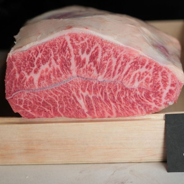  Lõi Vai Thịt Bò Wagyu Nhật A4 Miyazaki – Oyster Blade Japanese Wagyu Beef A4 Miyazaki 