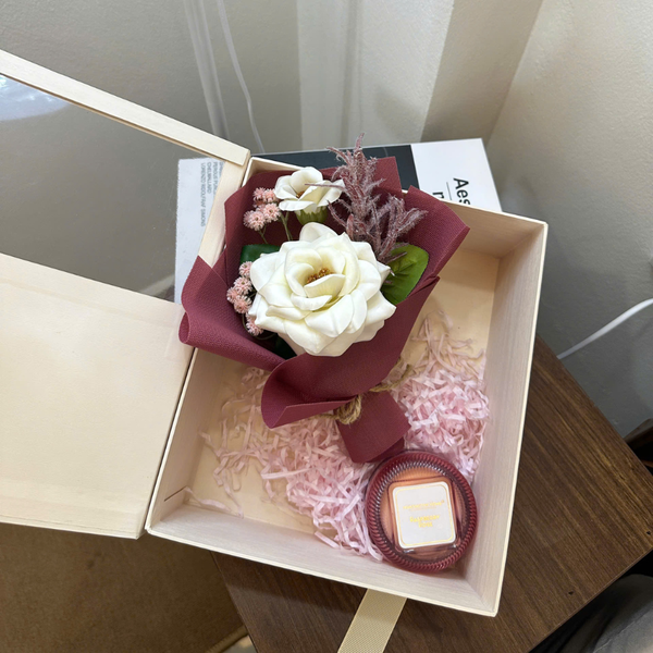  FLORA BOX - WHITE RED ( hộp trắng ) 
