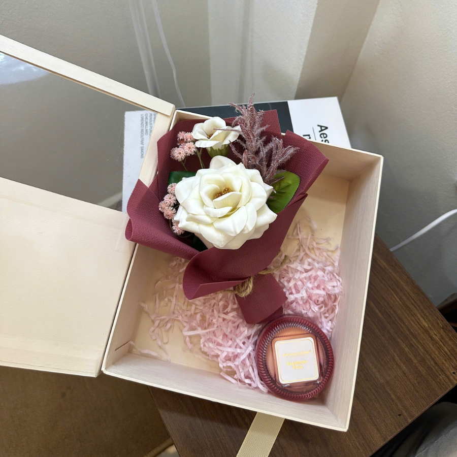  FLORA BOX - WHITE RED ( hộp trắng ) 