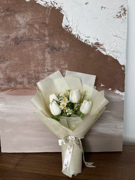  TULIP TRẮNG 5 BÔNG 