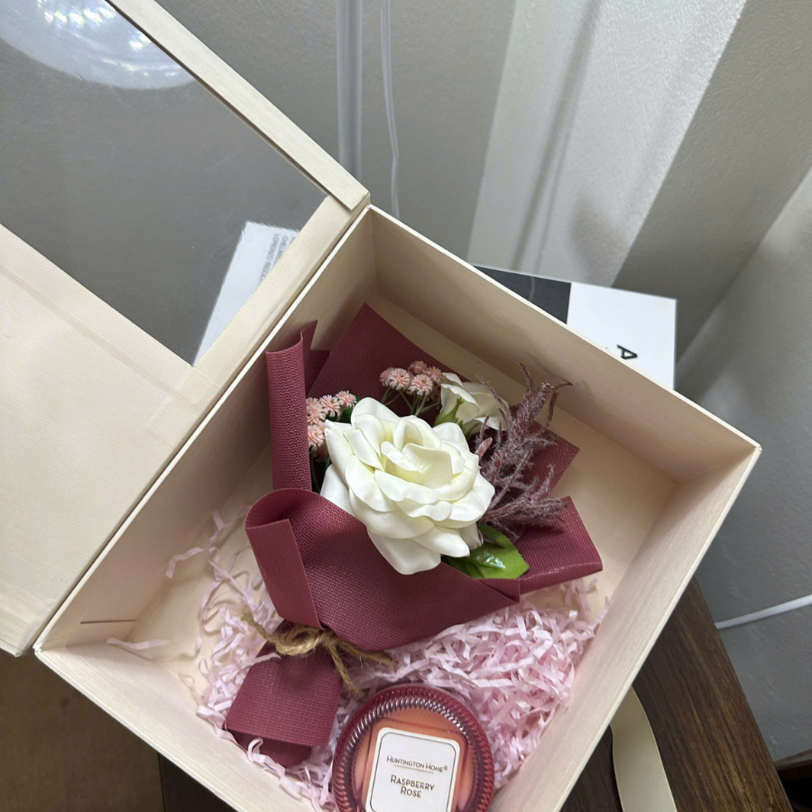 FLORA BOX - WHITE RED ( hộp trắng ) 