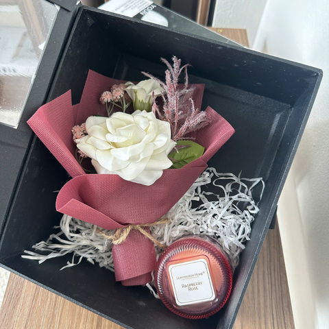  FLORA BOX - WHITE RED ( hộp đen ) 
