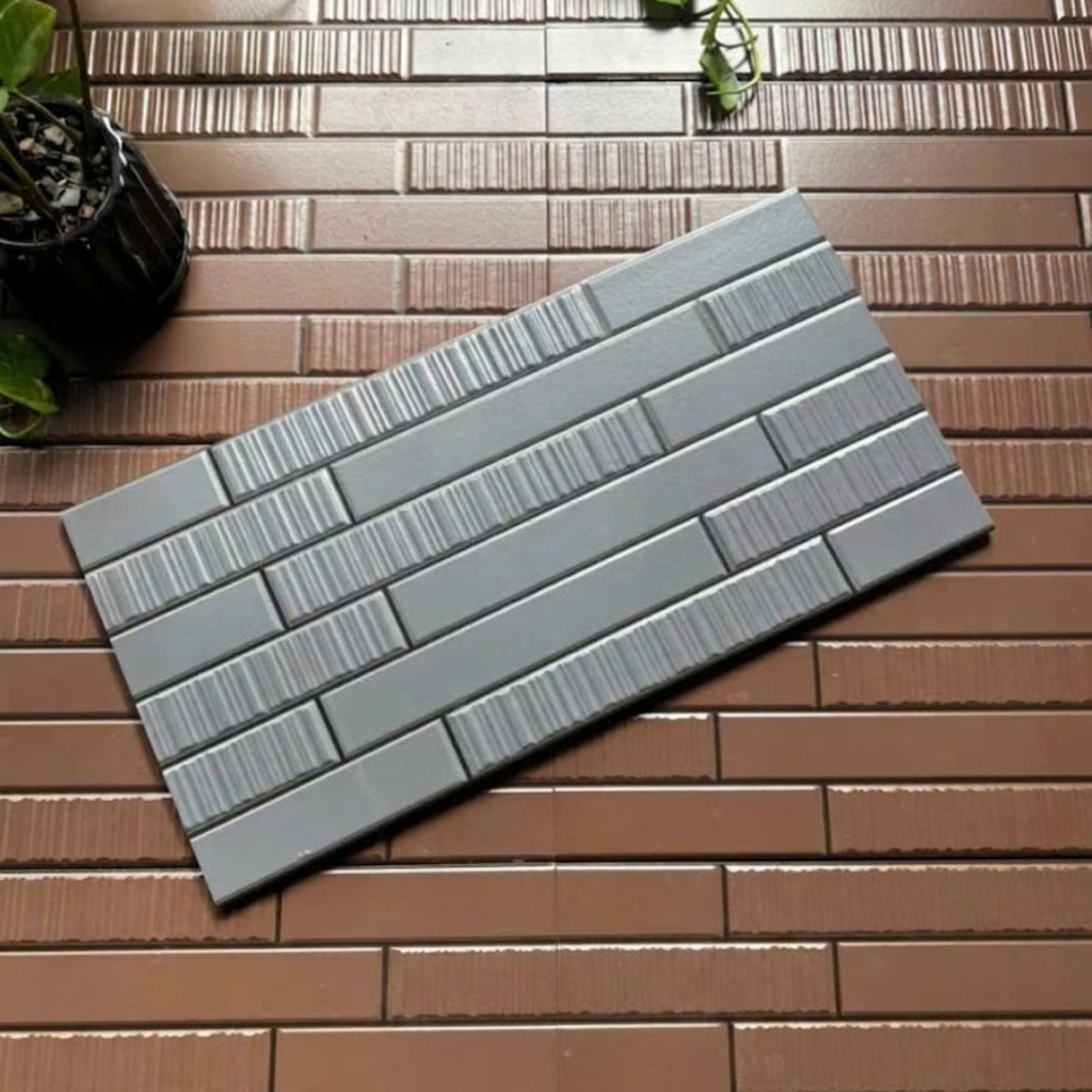 Gạch ốp men mờ trang trí sọc xám ITO-VG205 25x50